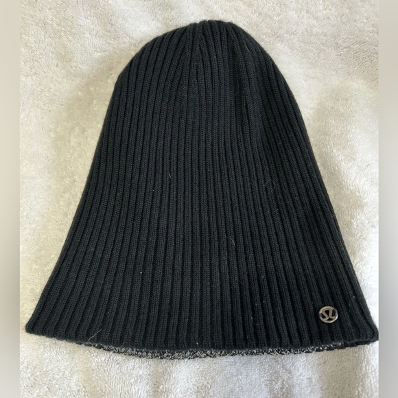 Lululemon Divinity Toque-*Reversable - Picture 5 of 7